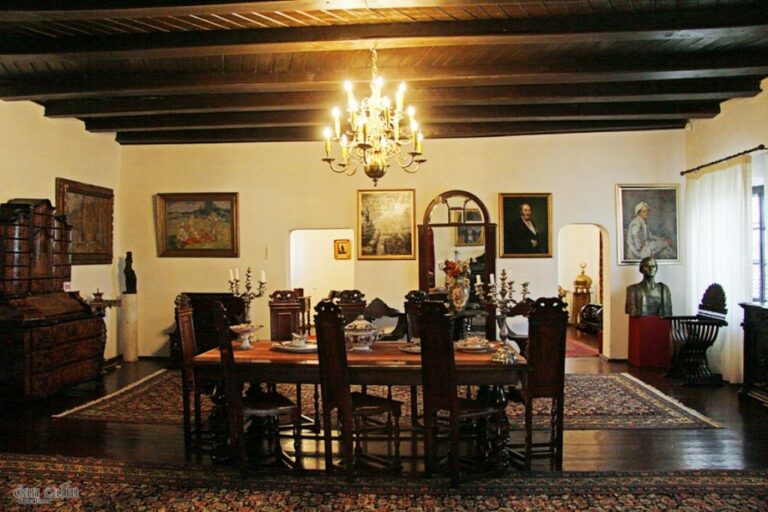Aristocratic Manor Interiors